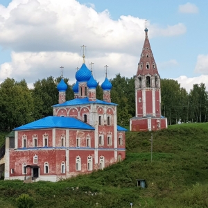 Kirche an der Wolga in Russland